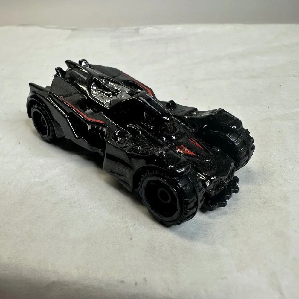 Hot‎ Wheels Batman Arkham Knight Batmobile Black Diecast Car CFG82 2015 Mattel